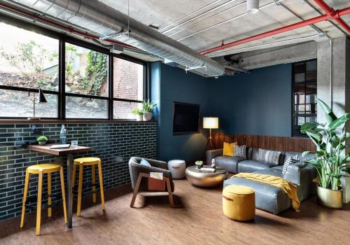 the revolution hotel