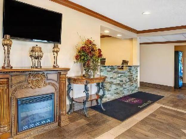 american inn suites detroit metro airport