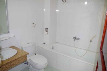 ban mai hotel quang binh