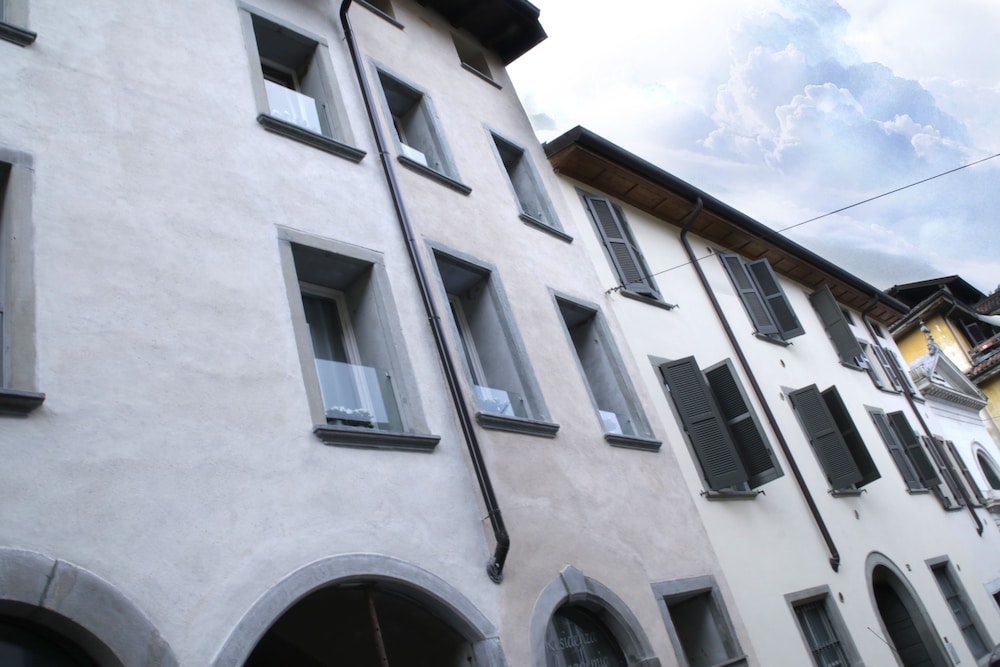 academia residence