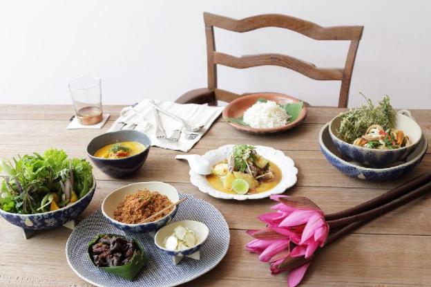 the secret pool villas by the library