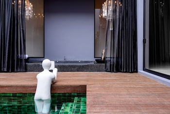 the secret pool villas by the library