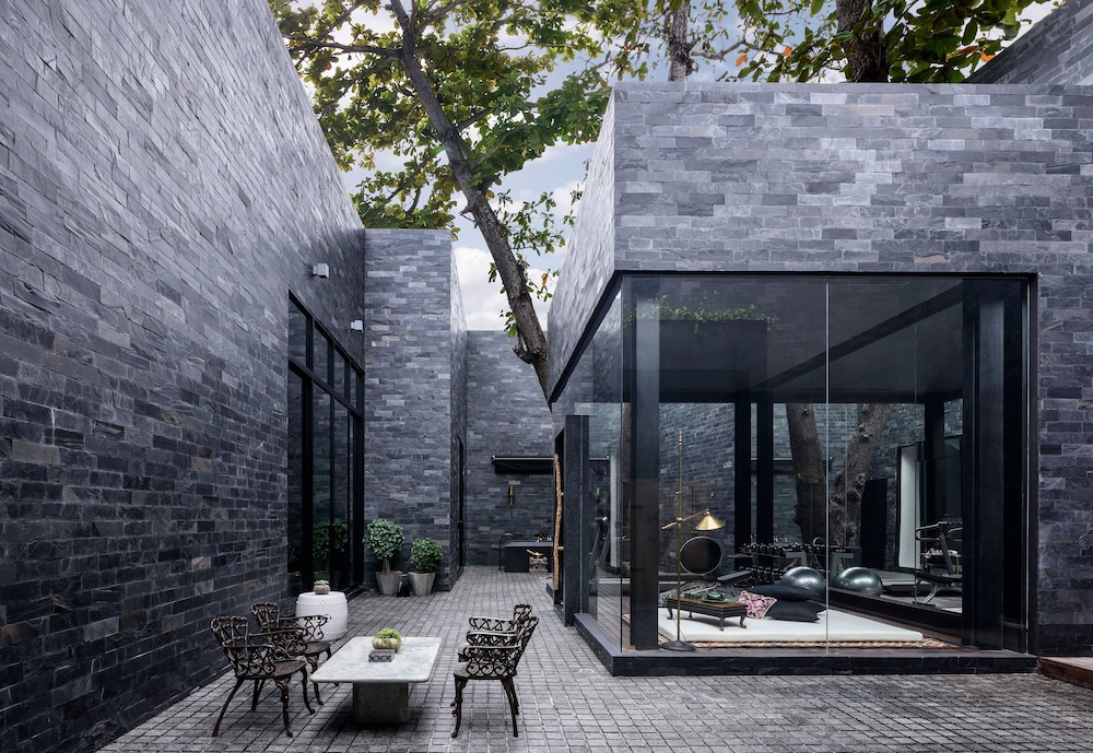 the secret pool villas by the library