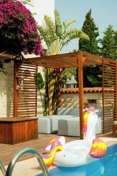 alacati limonaia hotel