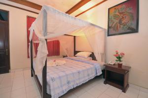 aman gati hotel lakey