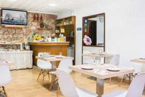 hostal menurka