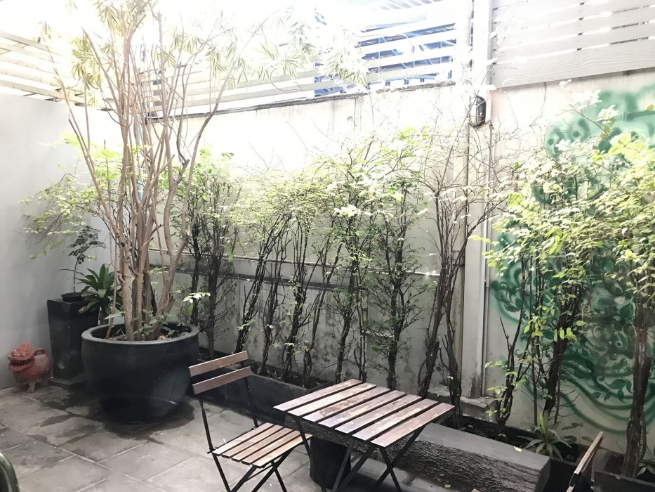 somewhere to escape hometel