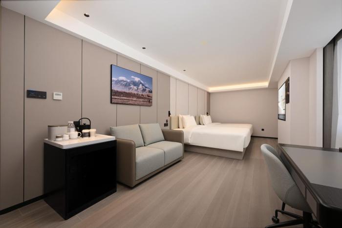 atour hotel petroleum university xian