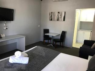 hideaway motor inn armidale