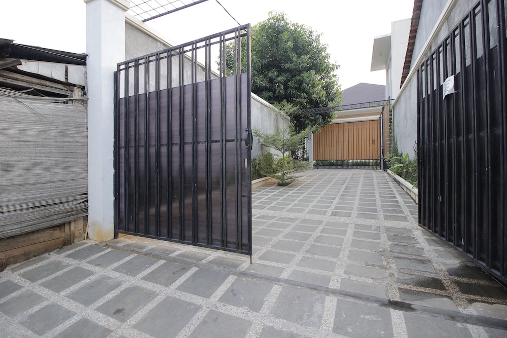 reddoorz premium gandaria jagakarsa