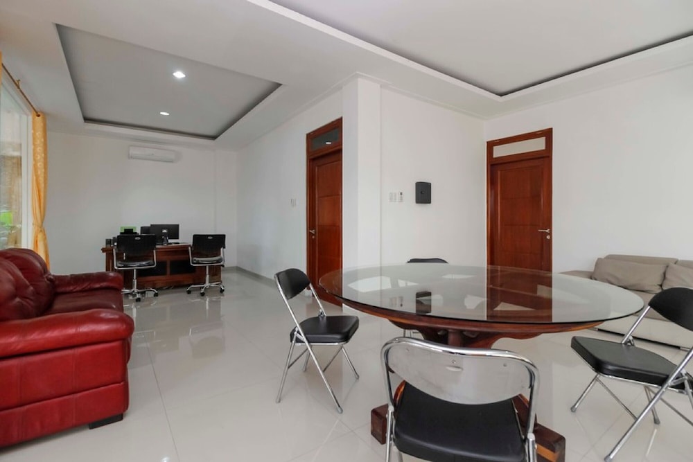 reddoorz premium gandaria jagakarsa
