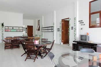 reddoorz premium gandaria jagakarsa