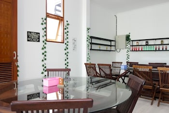 reddoorz premium gandaria jagakarsa