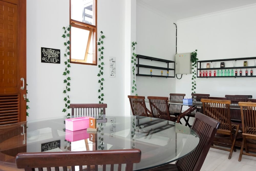 reddoorz premium gandaria jagakarsa