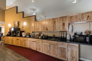 boarders inn and suites by cobblestone hotels superior duluth