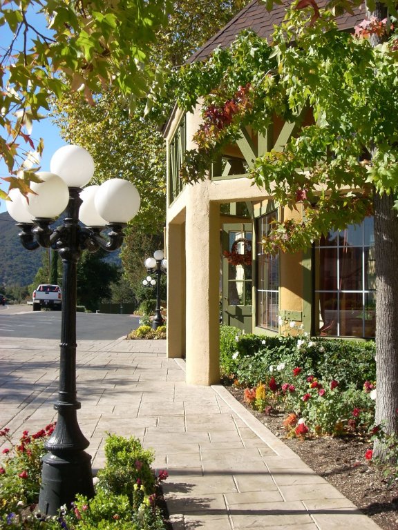 vinland hotel and lounge