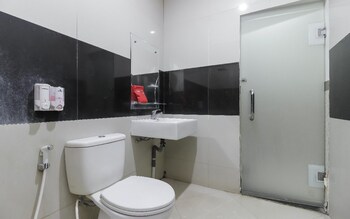 reddoorz plus tuparev cirebon