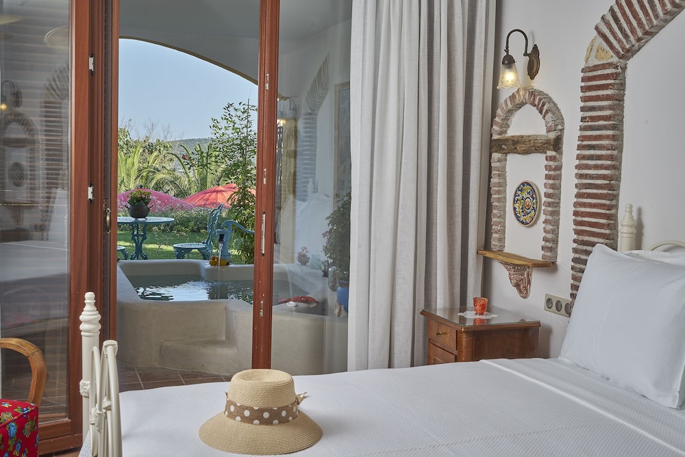 villa taraca alacati romantik hotel