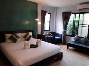 cocoville phuket resort