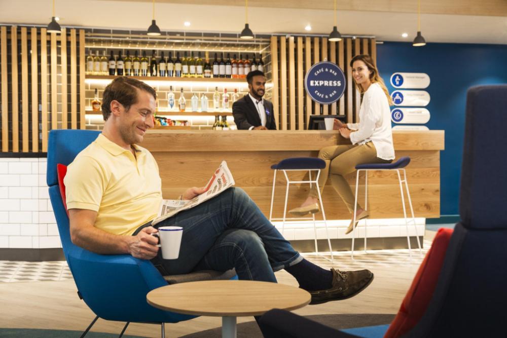 holiday inn express london park royal an ihg hotel