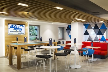 holiday inn express london park royal an ihg hotel