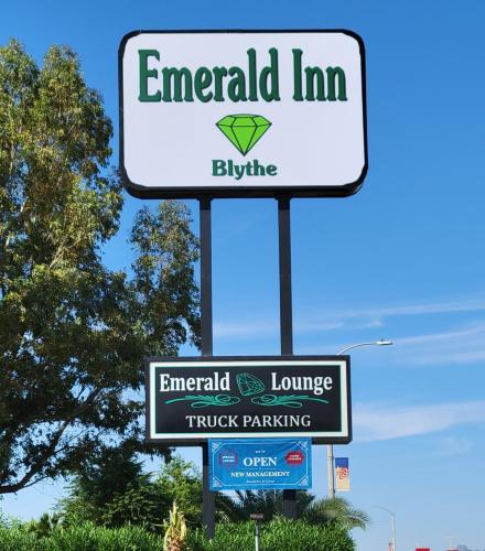 emerald inn and lounge
