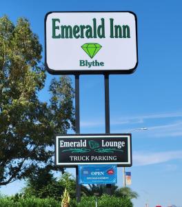 emerald inn and lounge