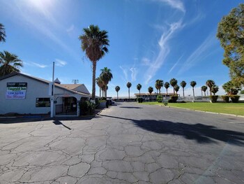 emerald inn and lounge