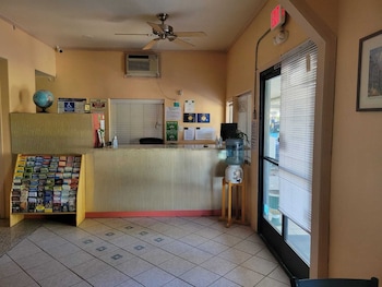 emerald inn and lounge