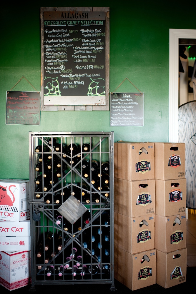 emerald inn and lounge