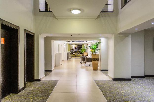 leola hotel lkeja