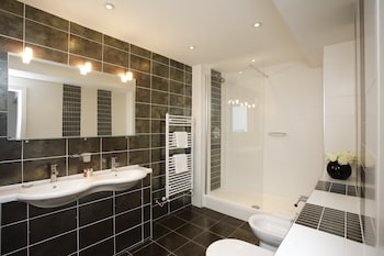 saco holborn lambs conduit street