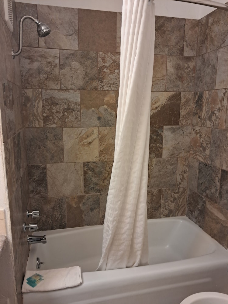 national 9 casper showboat