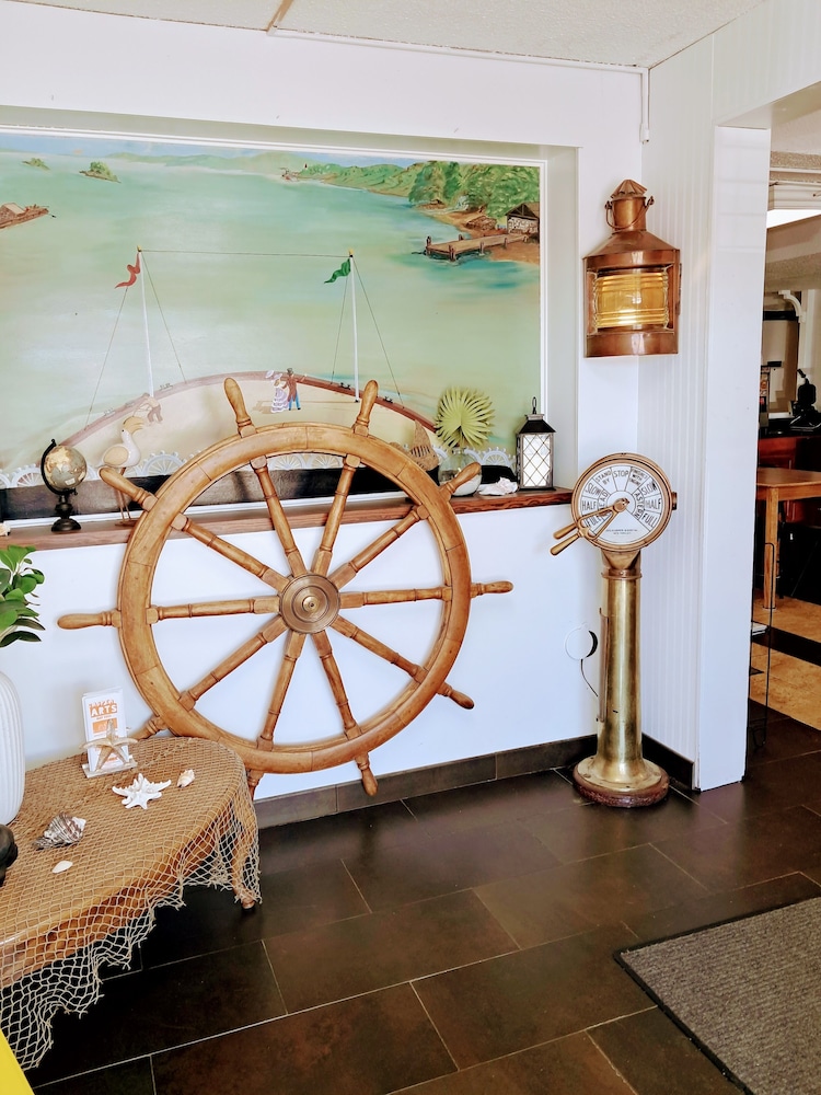 national 9 casper showboat