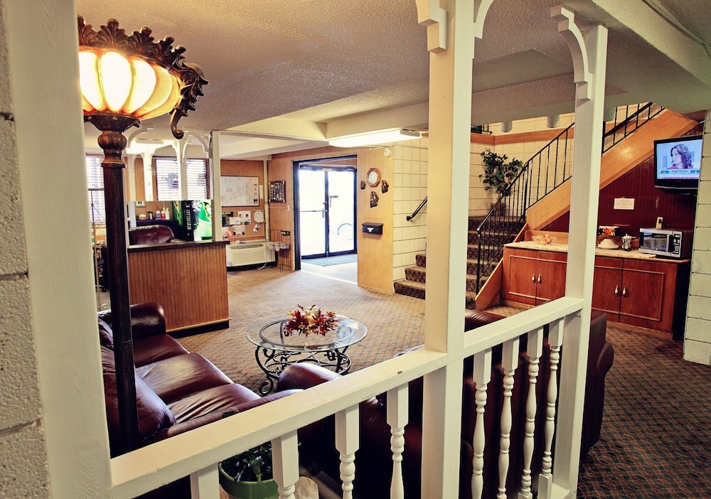 national 9 casper showboat