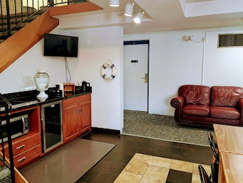 National 9 Casper - Showboat,,2 star