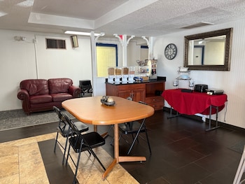 National 9 Casper - Showboat,,2 star