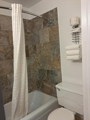 national 9 casper showboat