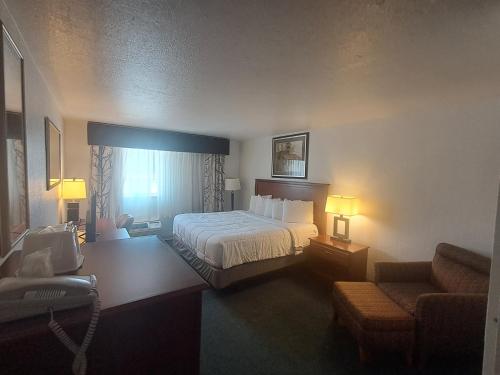 national 9 casper showboat