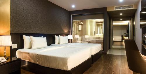 golden hotel