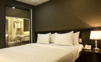 golden hotel