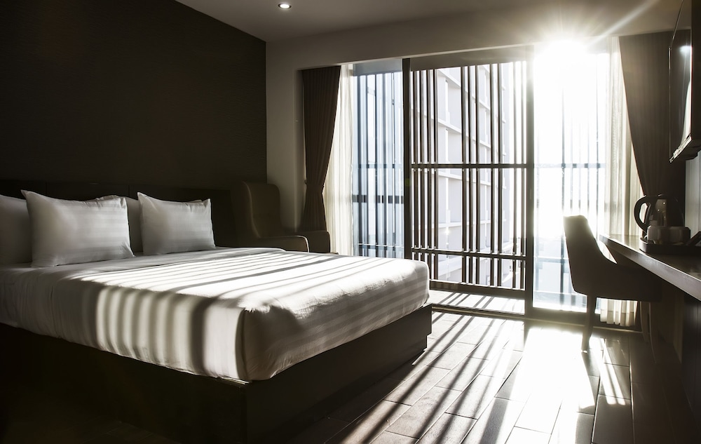 golden hotel