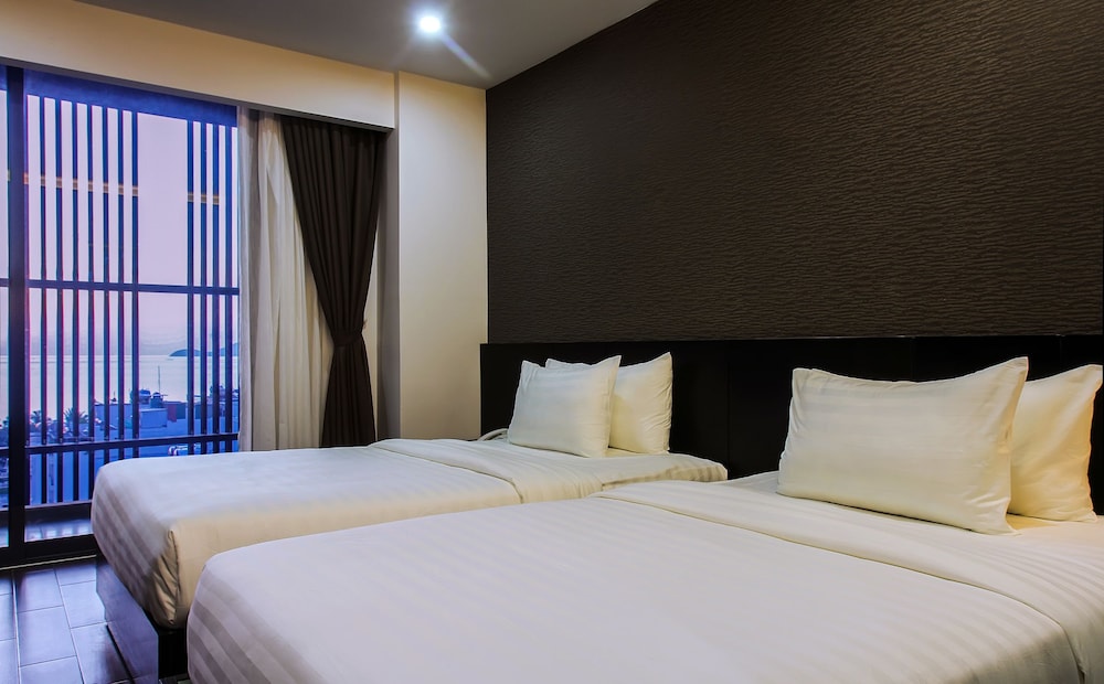 golden hotel