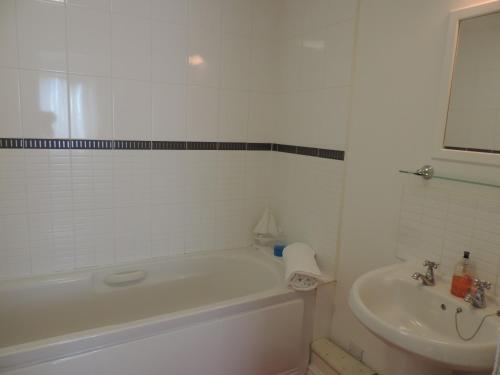 sea breeze apartment