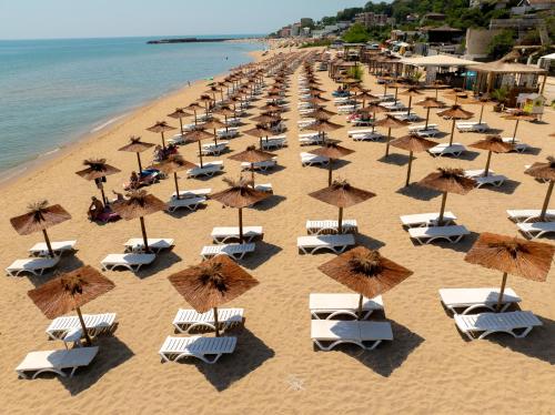 aqua view spa boutique hotel