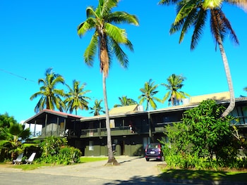 Bamboo Backpackers,Denarau Island>>Coral Coast,2 star