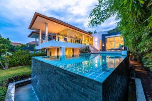 phu montra villa with ocean view a4