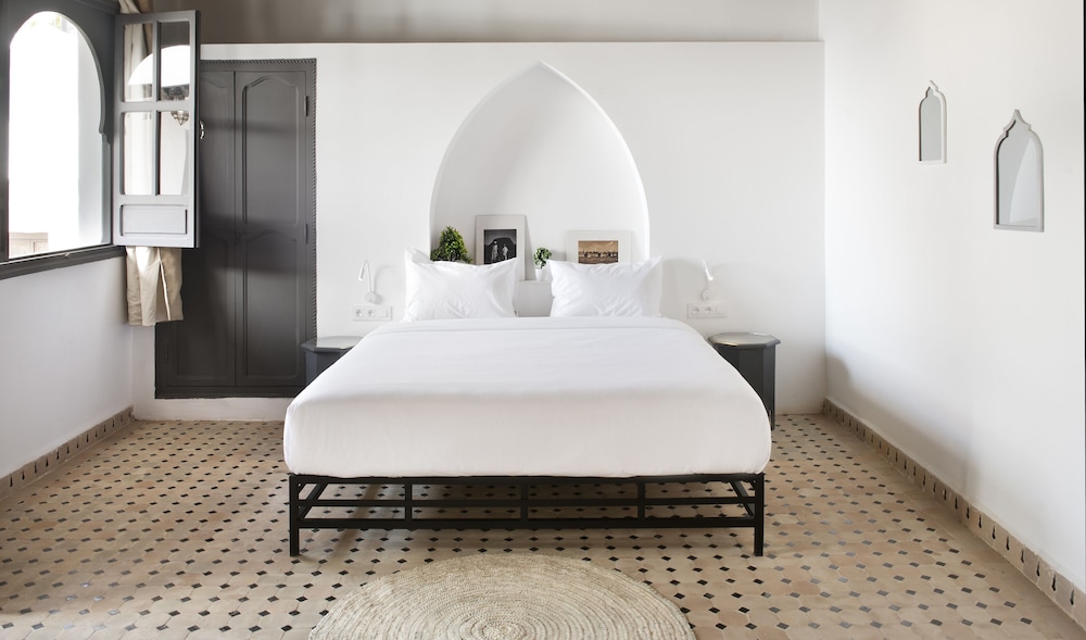 the central house marrakech medina hostel