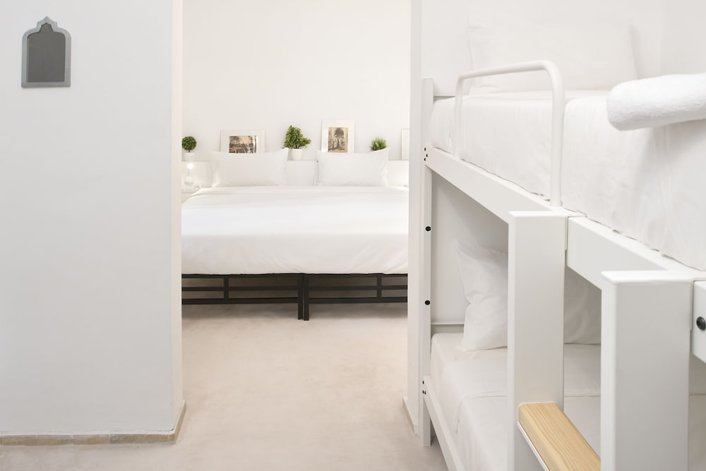 the central house marrakech medina hostel