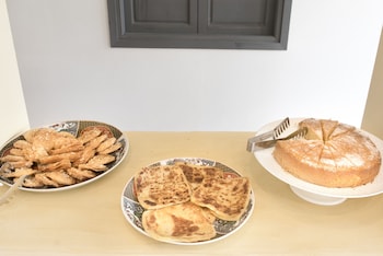 the central house marrakech medina hostel